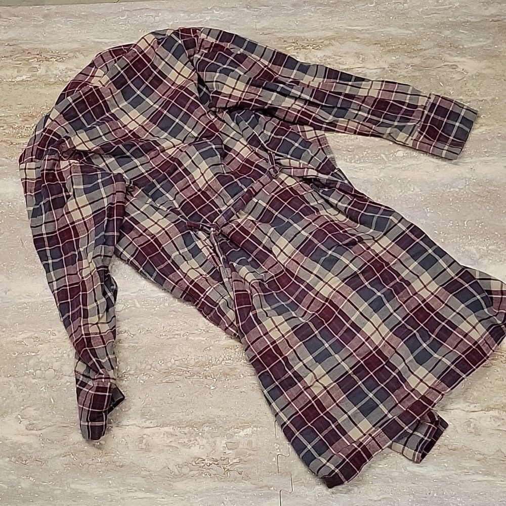 CABELAS MENS FLANNEL ROBE SIZE SMALL - Picture 8 of 8